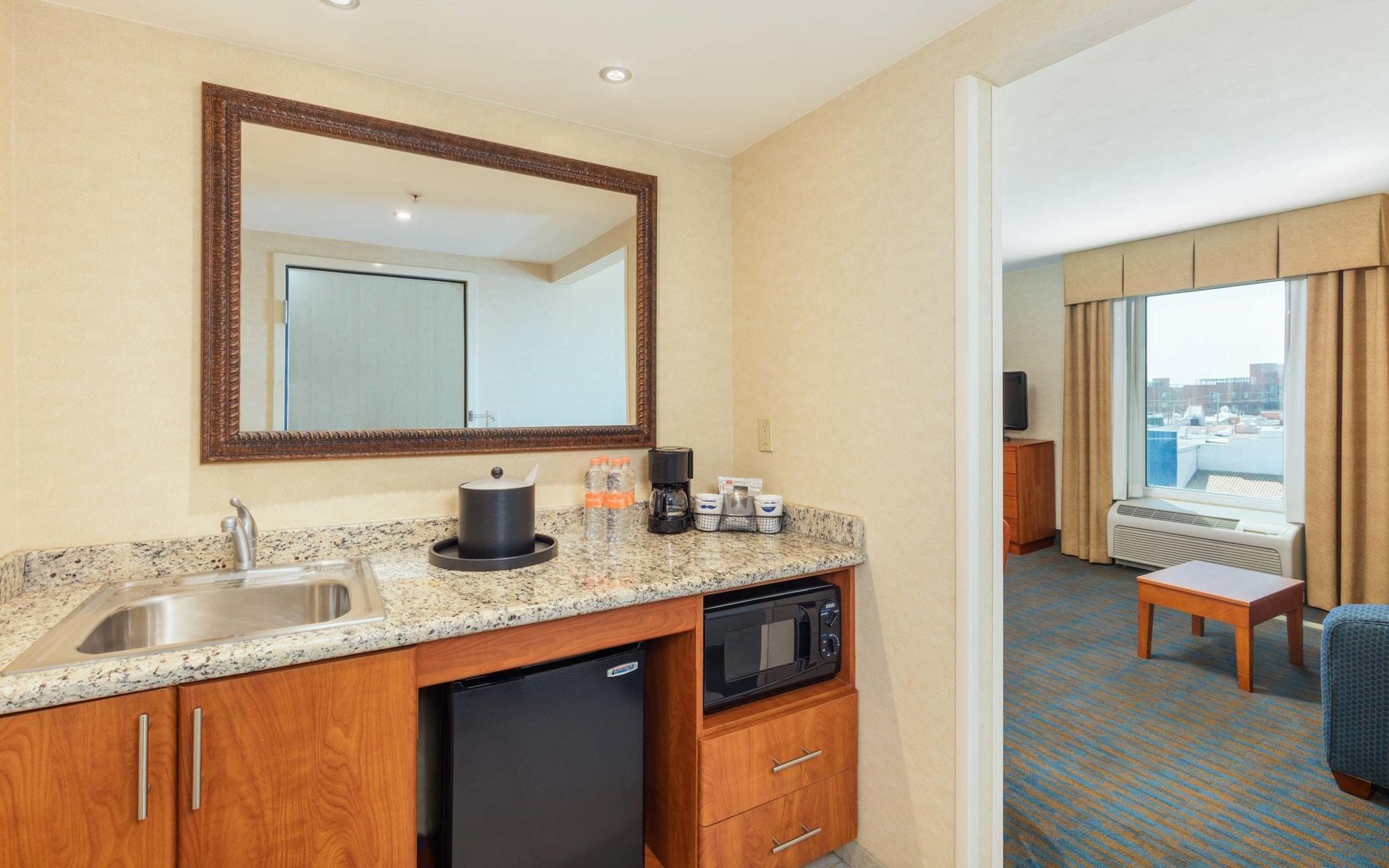 Hampton By Hilton Queretaro Tecnologico Hotell Exteriör bild