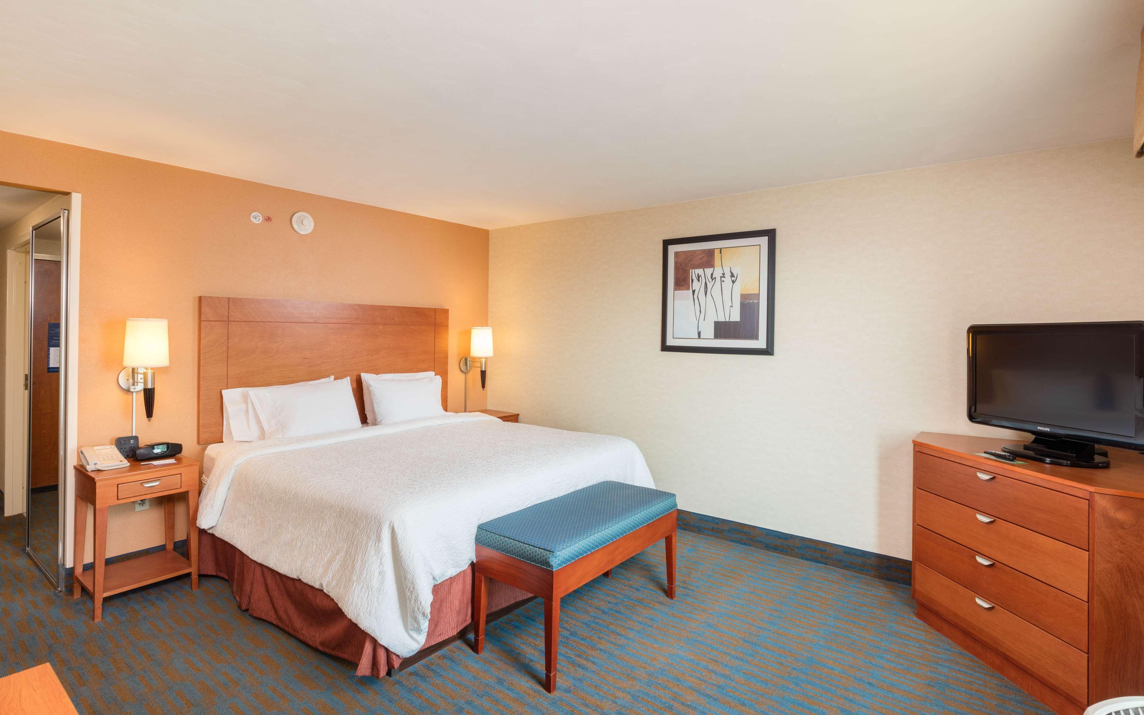 Hampton By Hilton Queretaro Tecnologico Hotell Exteriör bild