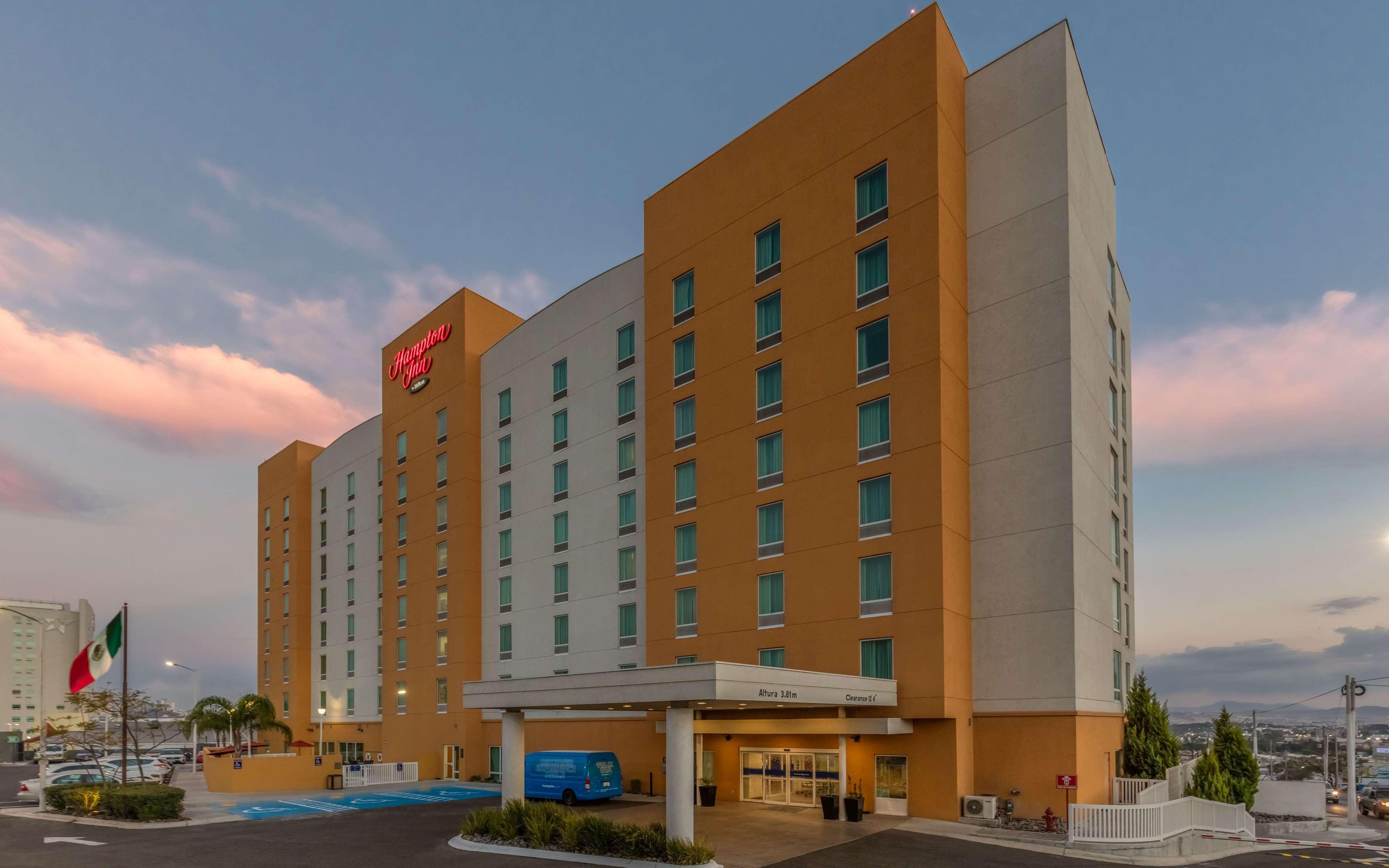 Hampton By Hilton Queretaro Tecnologico Hotell Exteriör bild