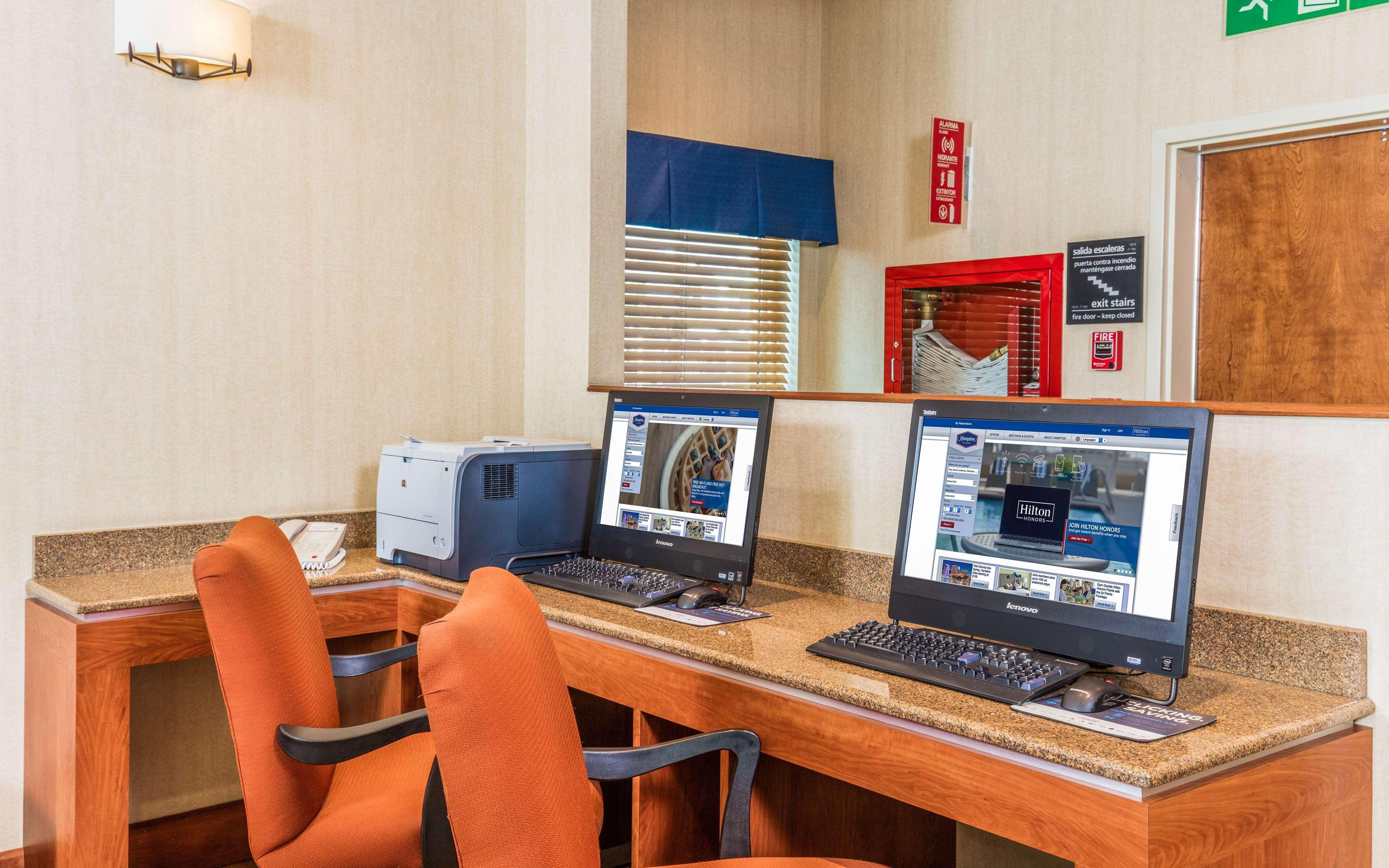 Hampton By Hilton Queretaro Tecnologico Hotell Exteriör bild