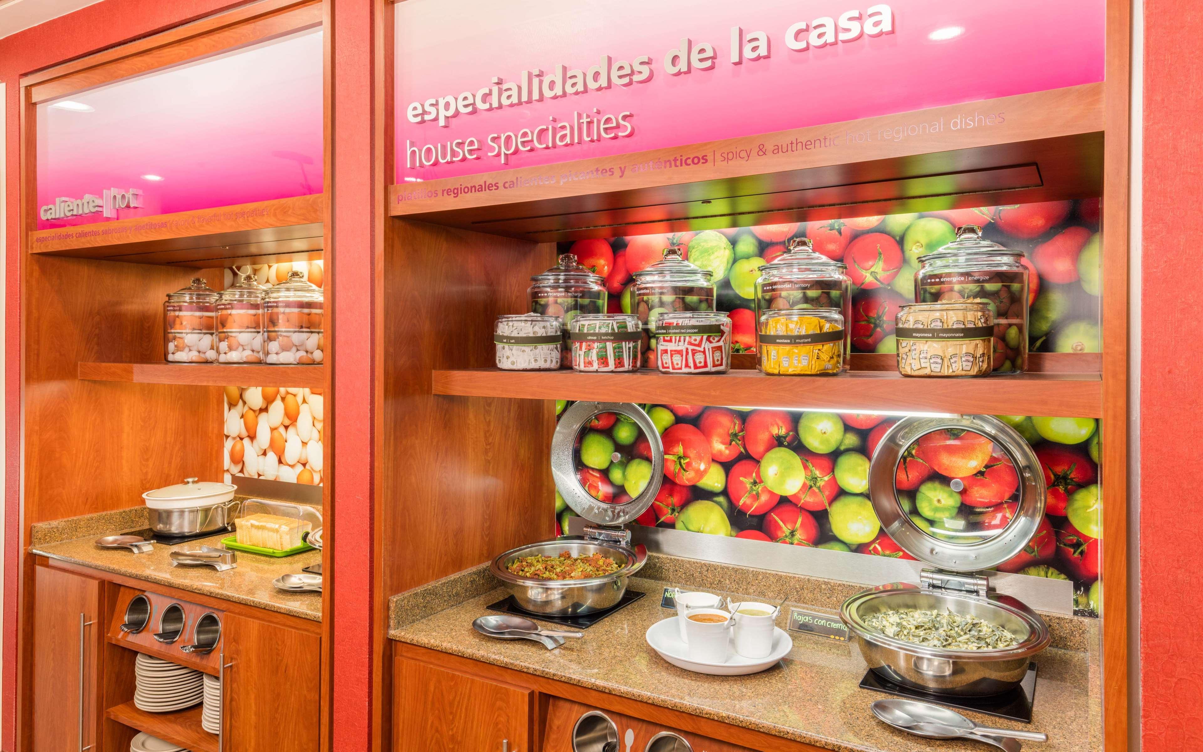 Hampton By Hilton Queretaro Tecnologico Hotell Exteriör bild