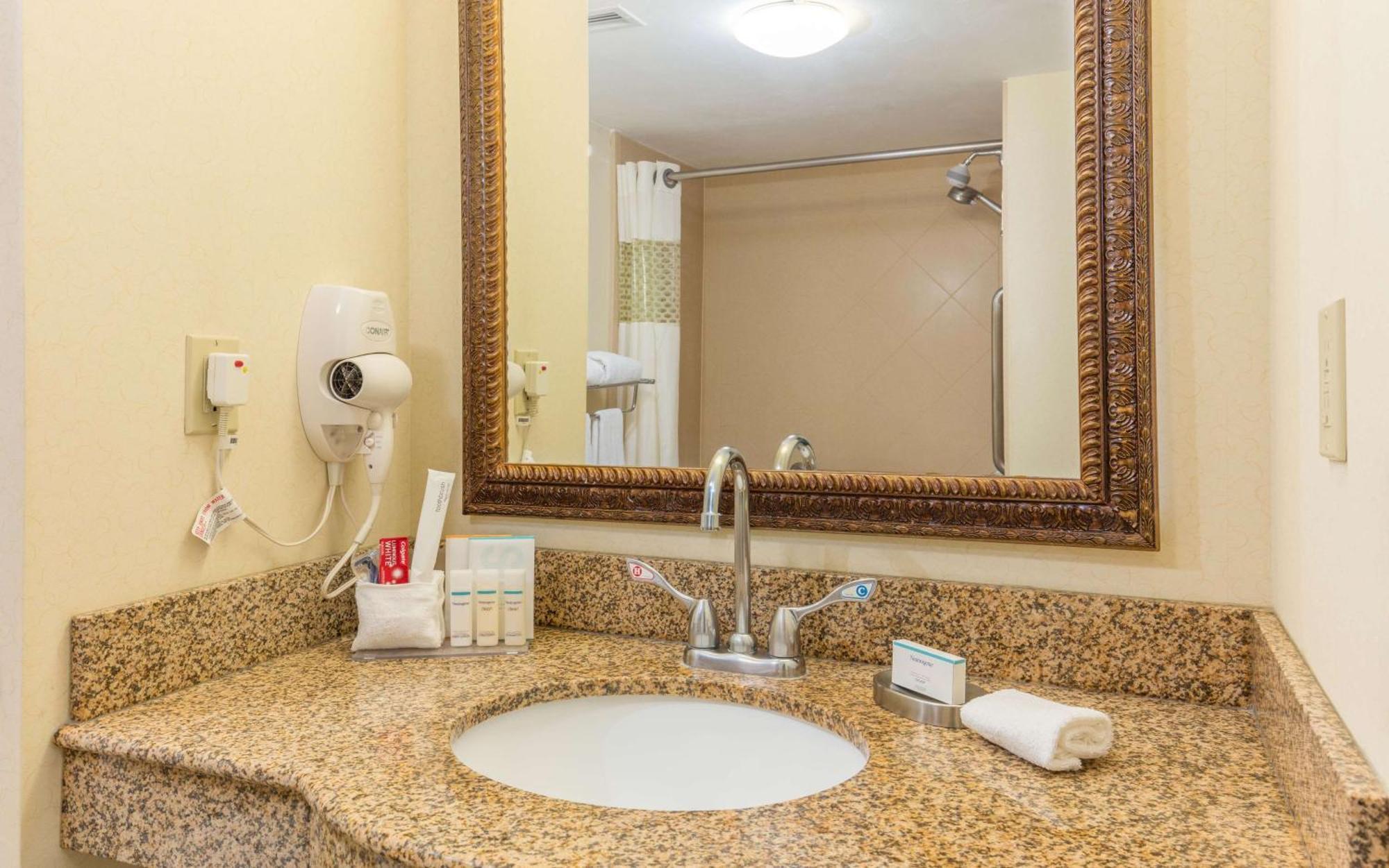 Hampton By Hilton Queretaro Tecnologico Hotell Exteriör bild